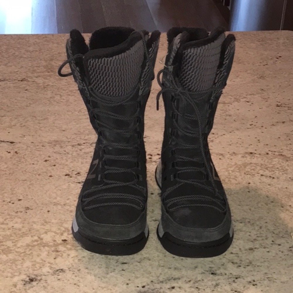New Balance, Fresh Foam Waterproof, Black Boots, Womans sz 8.5